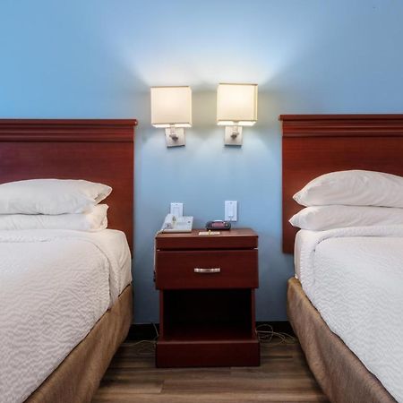 Premier Inn & Suites - Downtown Hamilton Eksteriør bilde
