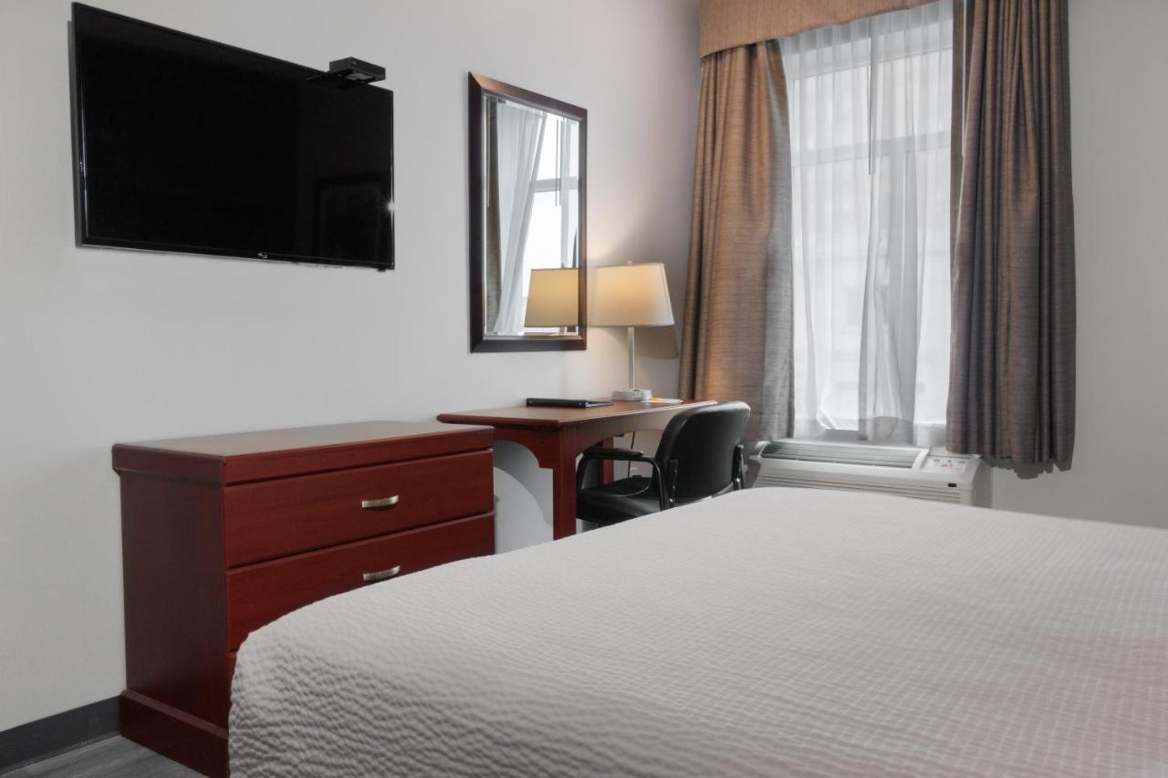 Premier Inn & Suites - Downtown Hamilton Eksteriør bilde