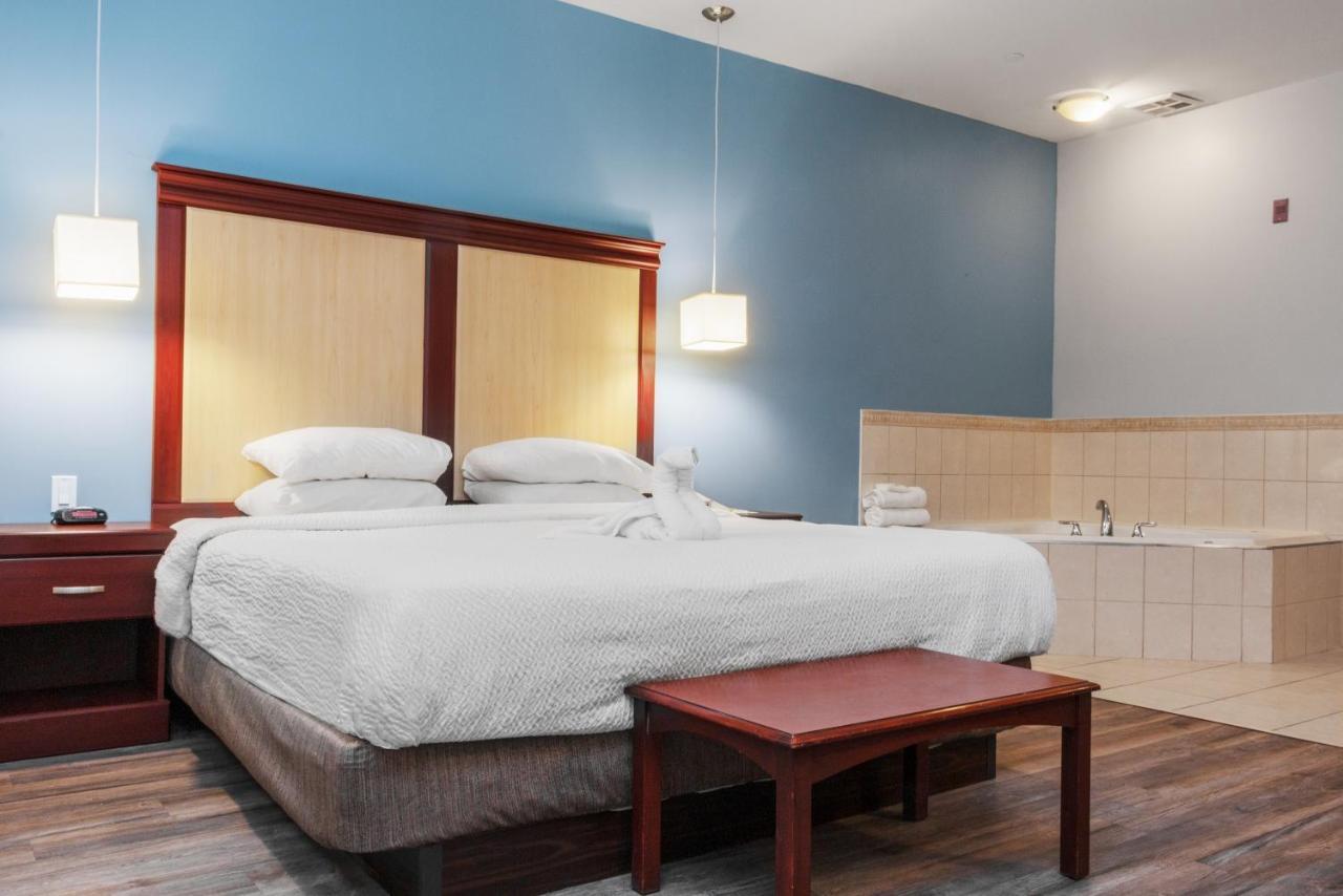 Premier Inn & Suites - Downtown Hamilton Eksteriør bilde