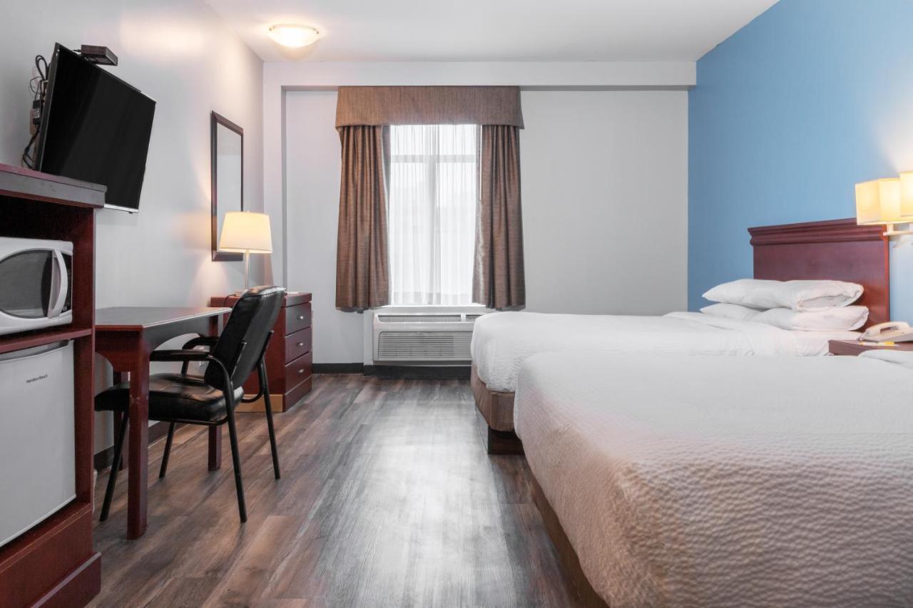 Premier Inn & Suites - Downtown Hamilton Eksteriør bilde