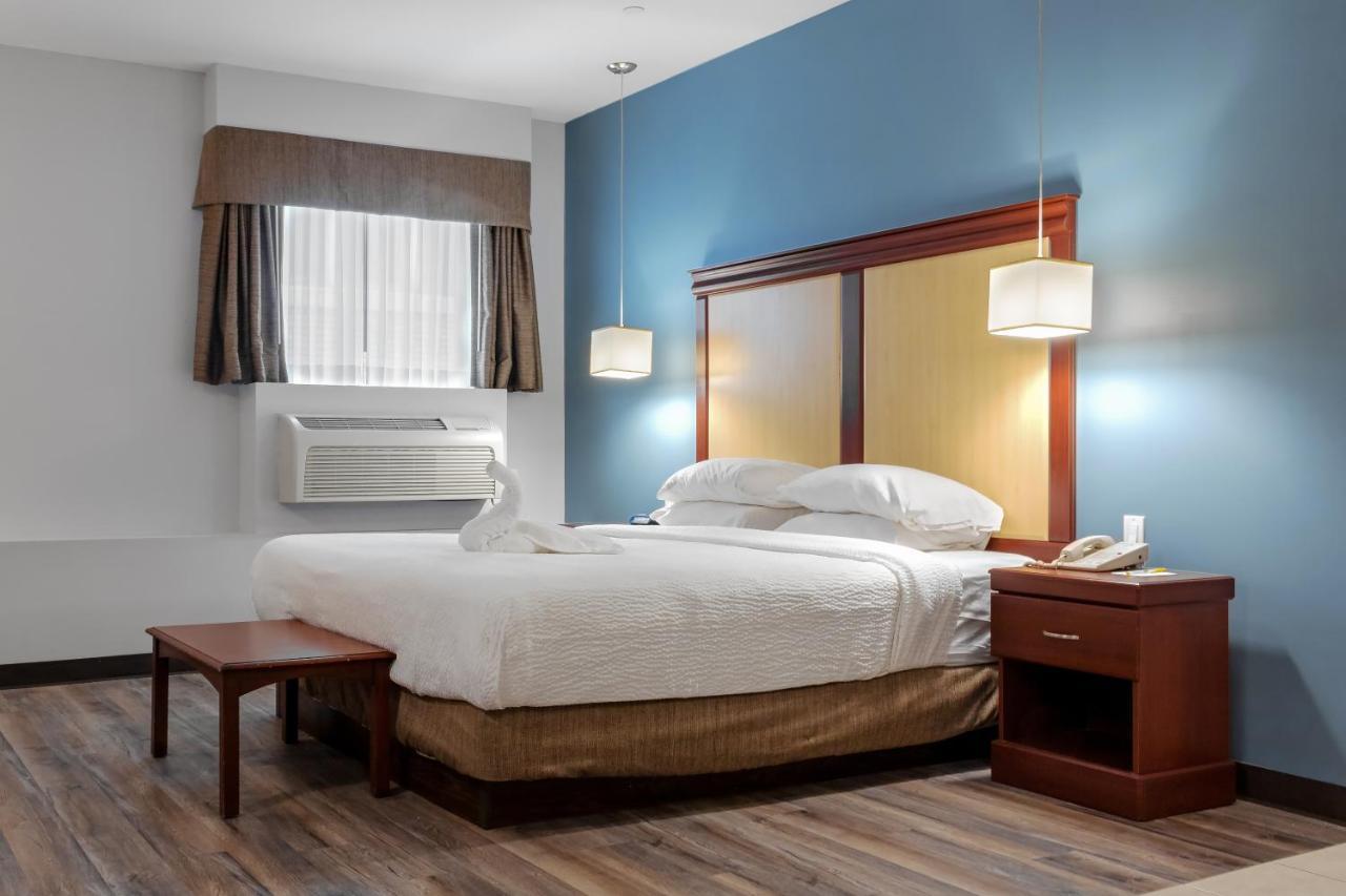 Premier Inn & Suites - Downtown Hamilton Eksteriør bilde